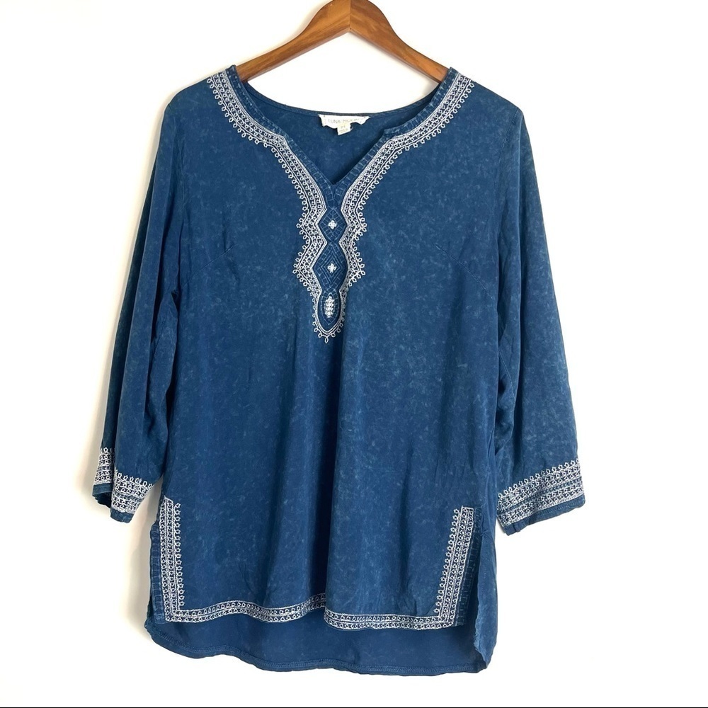 Luna Moon Blue Embroidered Notch V-Neck Tunic Size M